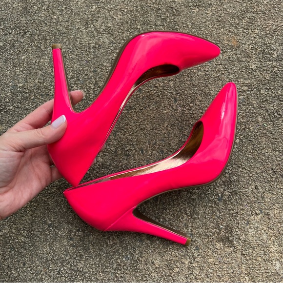 BCBGeneration Hot Pink Heels - Picture 4 of 8